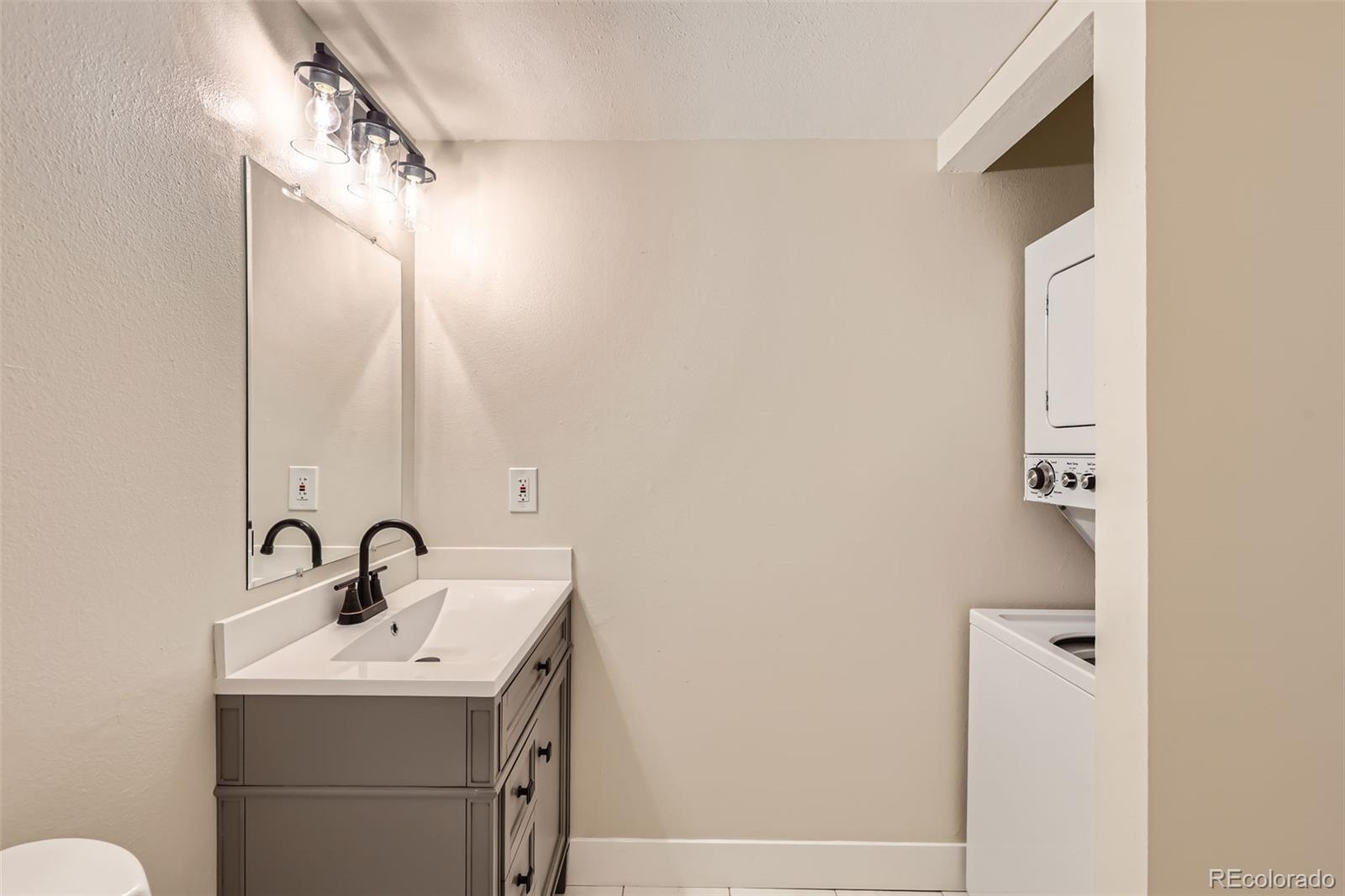 MLS Image #6 for 909 s dawson way,aurora, Colorado