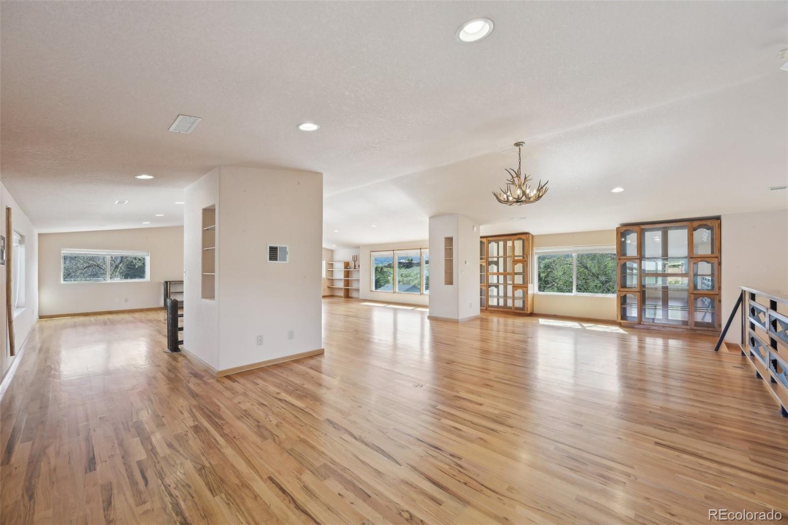 MLS Image #22 for 1055 n 18th street,colorado springs, Colorado