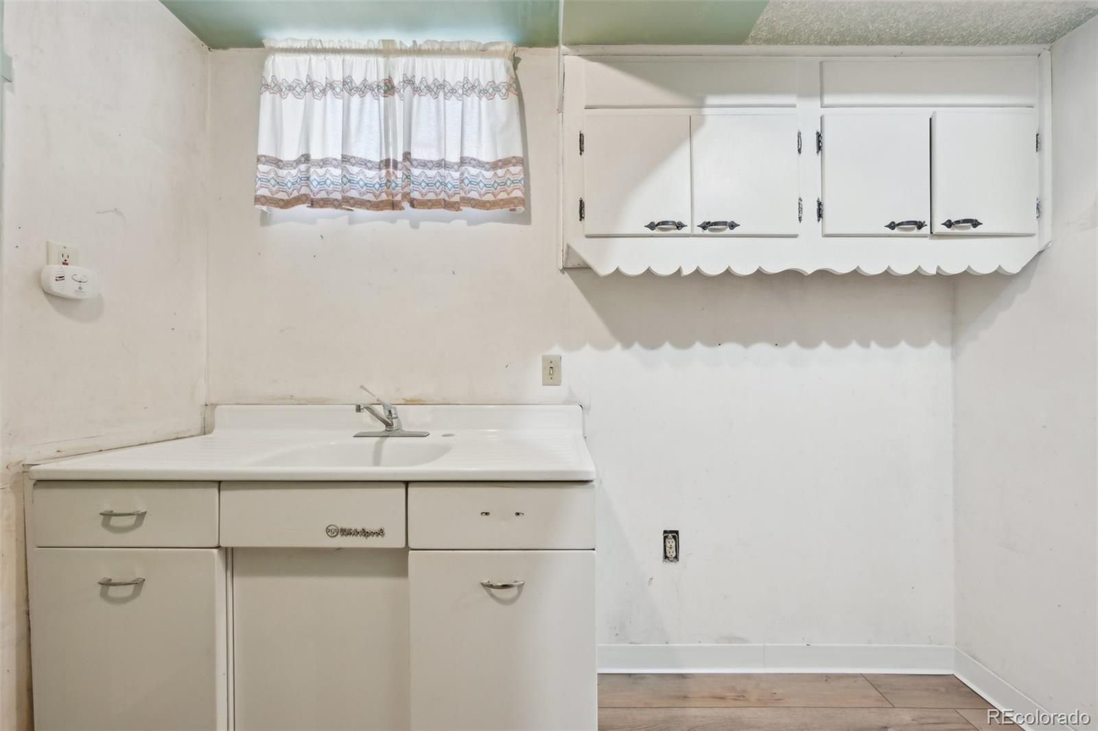 MLS Image #32 for 1055 n 18th street,colorado springs, Colorado