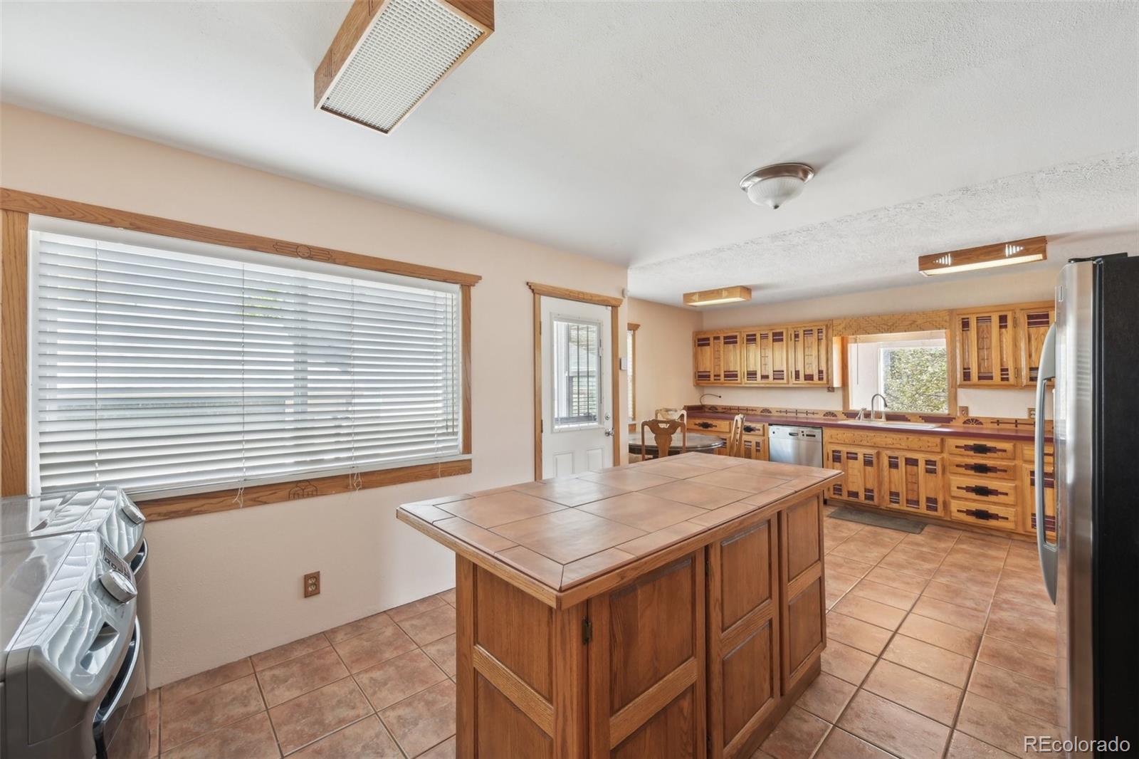 MLS Image #8 for 1055 n 18th street,colorado springs, Colorado