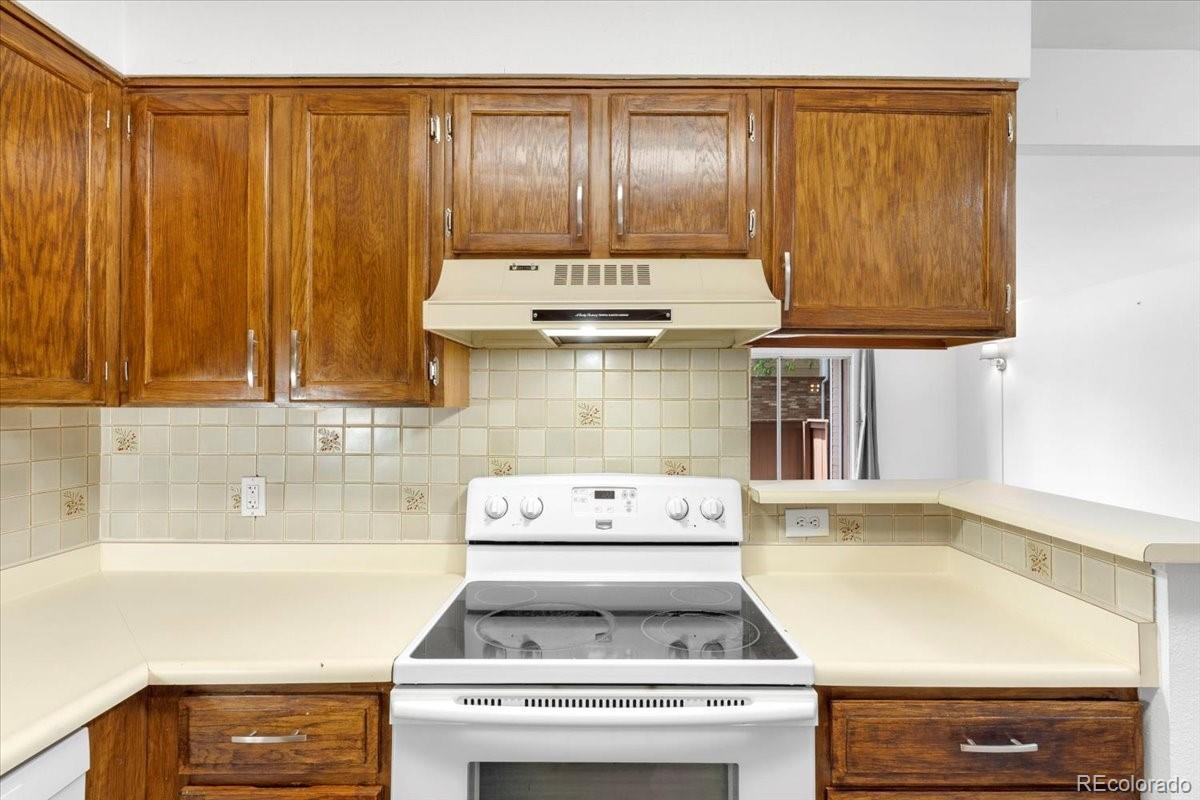 MLS Image #11 for 3334 s ammons street,lakewood, Colorado