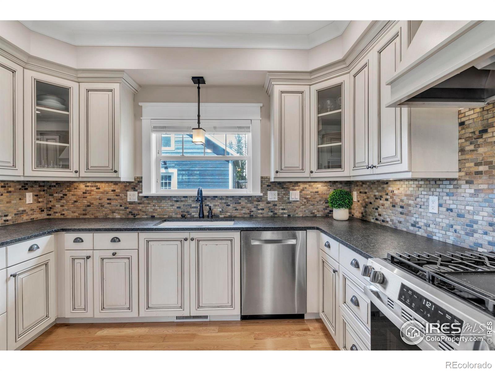 MLS Image #12 for 945  lincoln avenue,louisville, Colorado