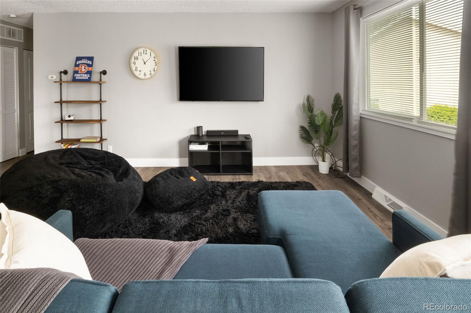 MLS Image #13 for 2271  coronado parkway,denver, Colorado