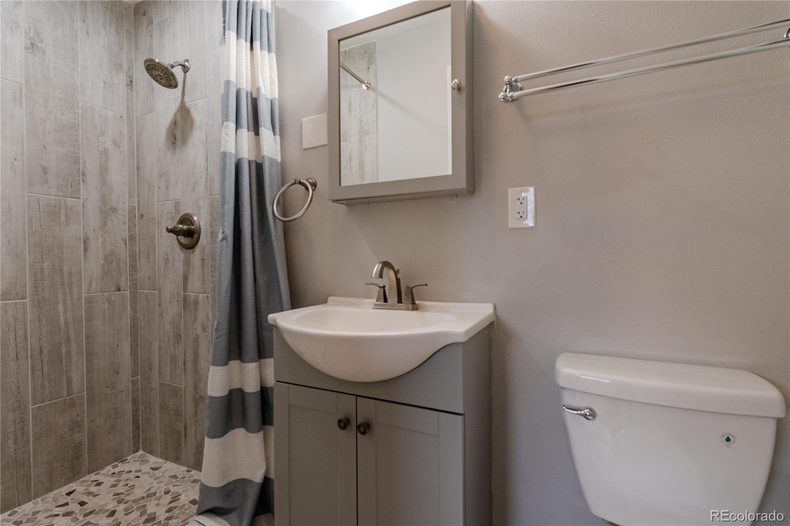 MLS Image #19 for 1601 s glencoe street,denver, Colorado