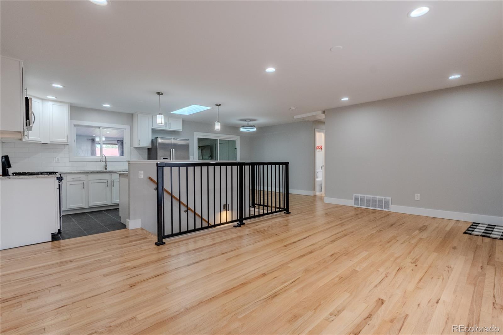 MLS Image #3 for 1601 s glencoe street,denver, Colorado