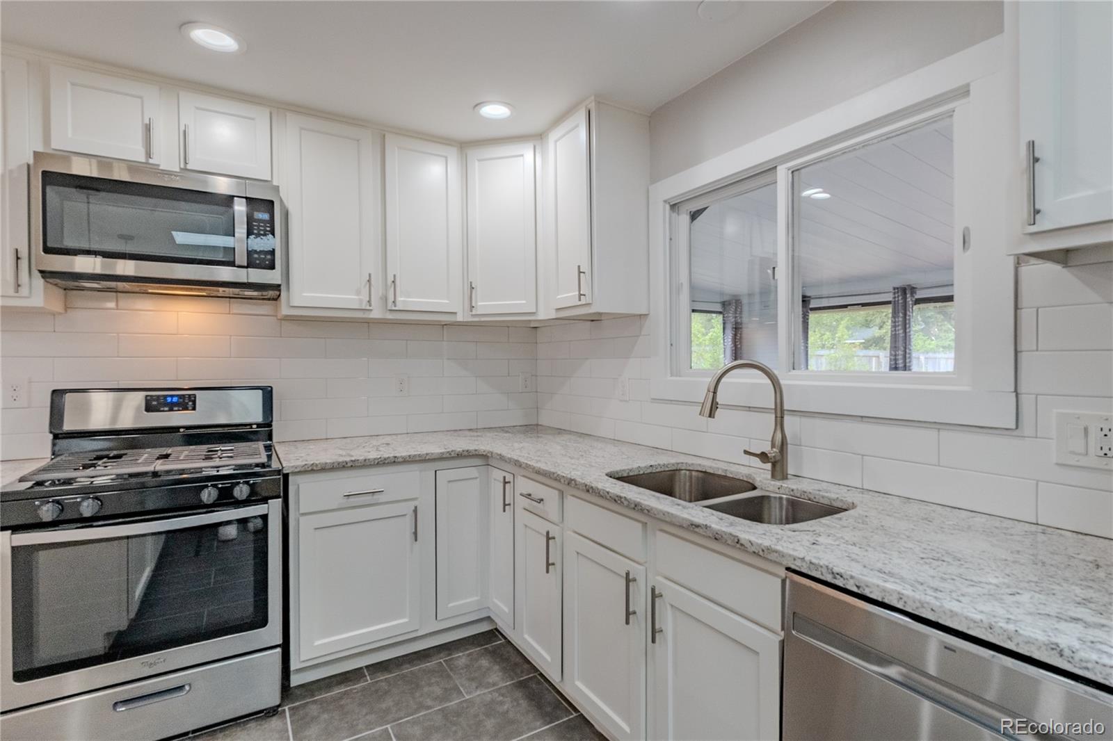 MLS Image #5 for 1601 s glencoe street,denver, Colorado