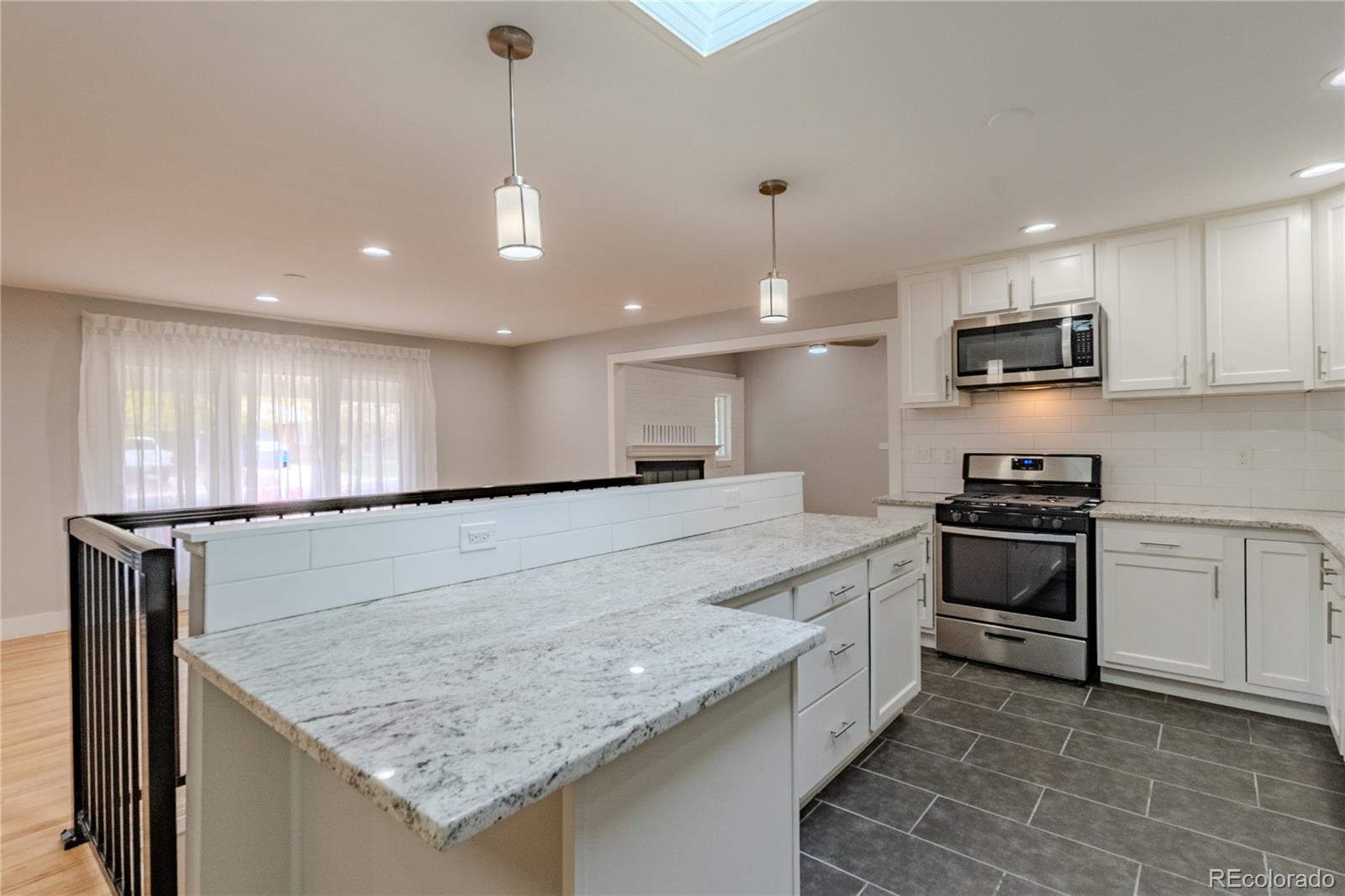 MLS Image #6 for 1601 s glencoe street,denver, Colorado