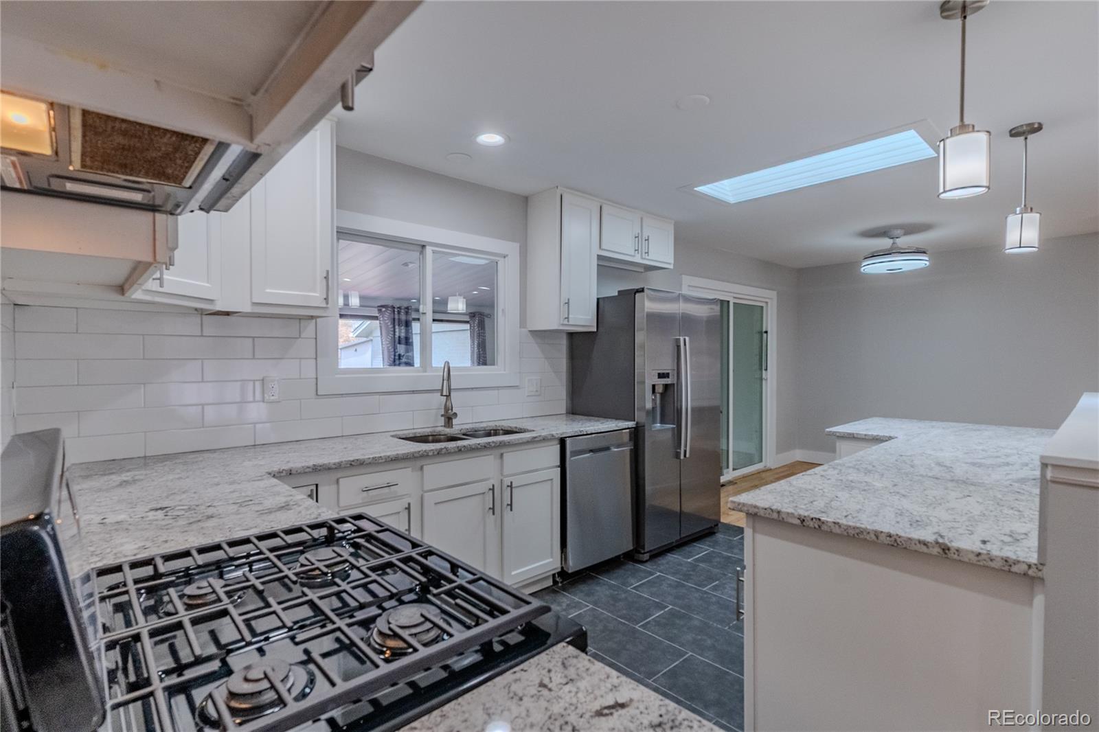 MLS Image #8 for 1601 s glencoe street,denver, Colorado