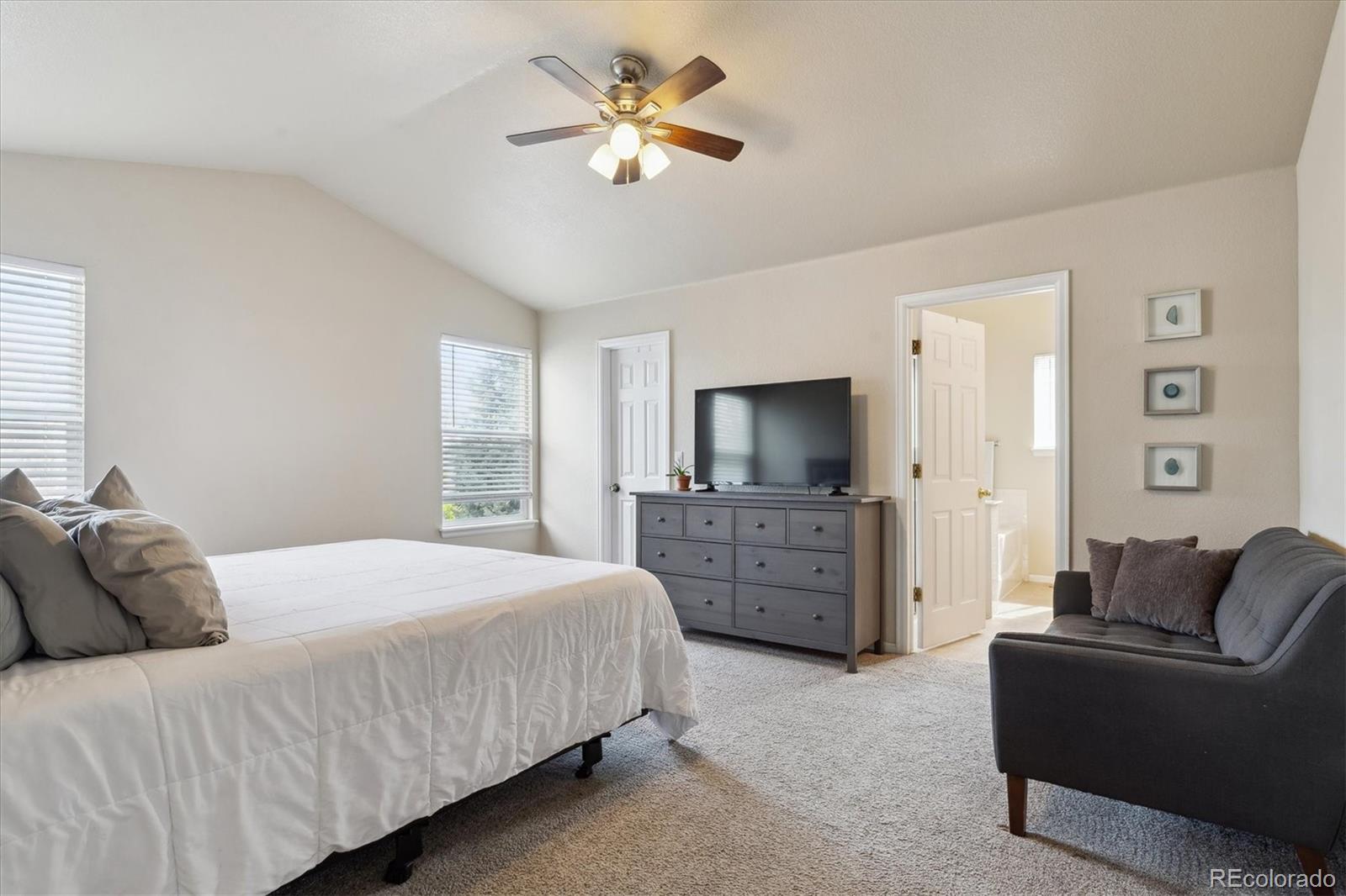MLS Image #11 for 10517  madison street,thornton, Colorado