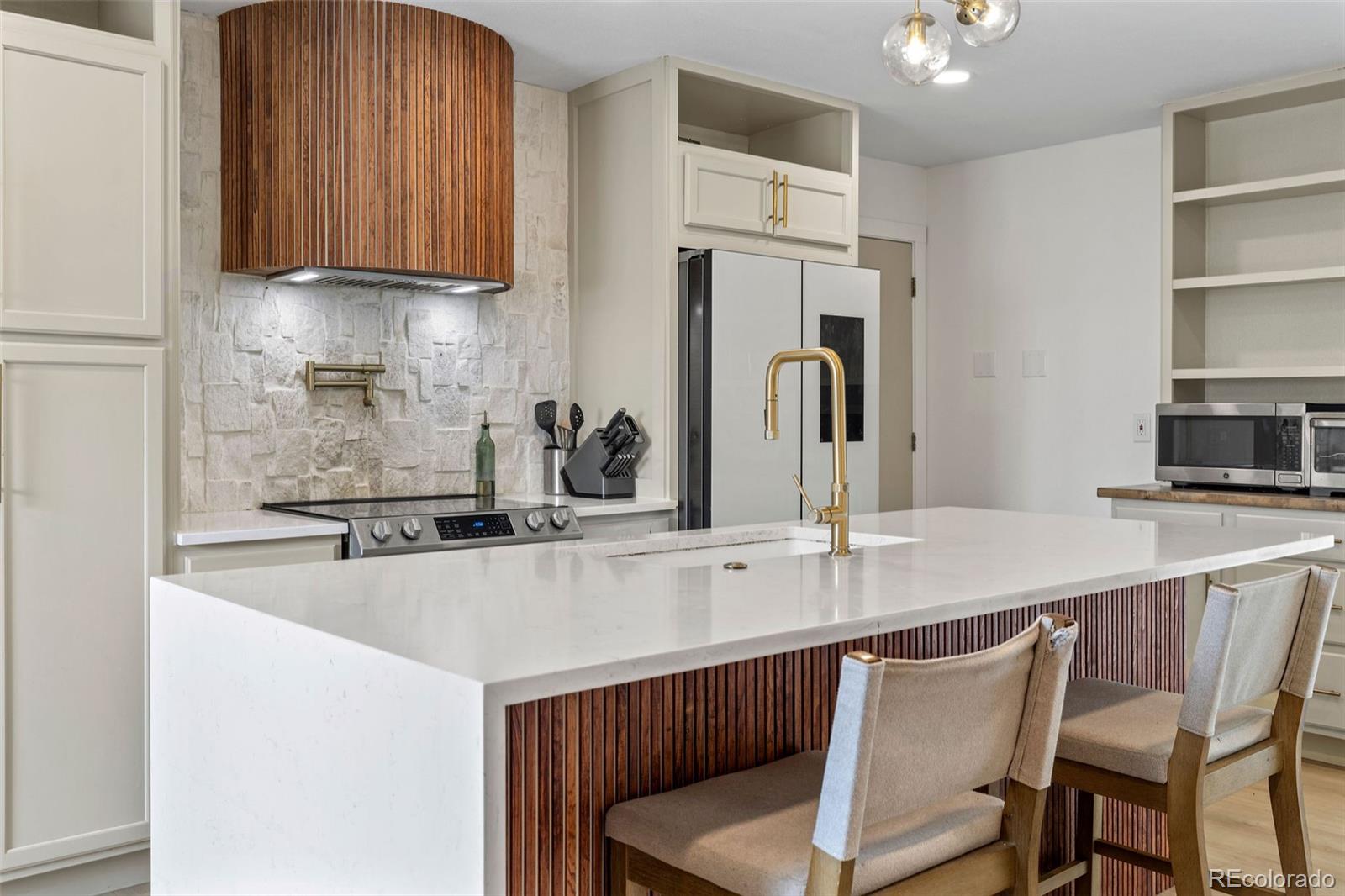 MLS Image #1 for 690 s newark court,aurora, Colorado