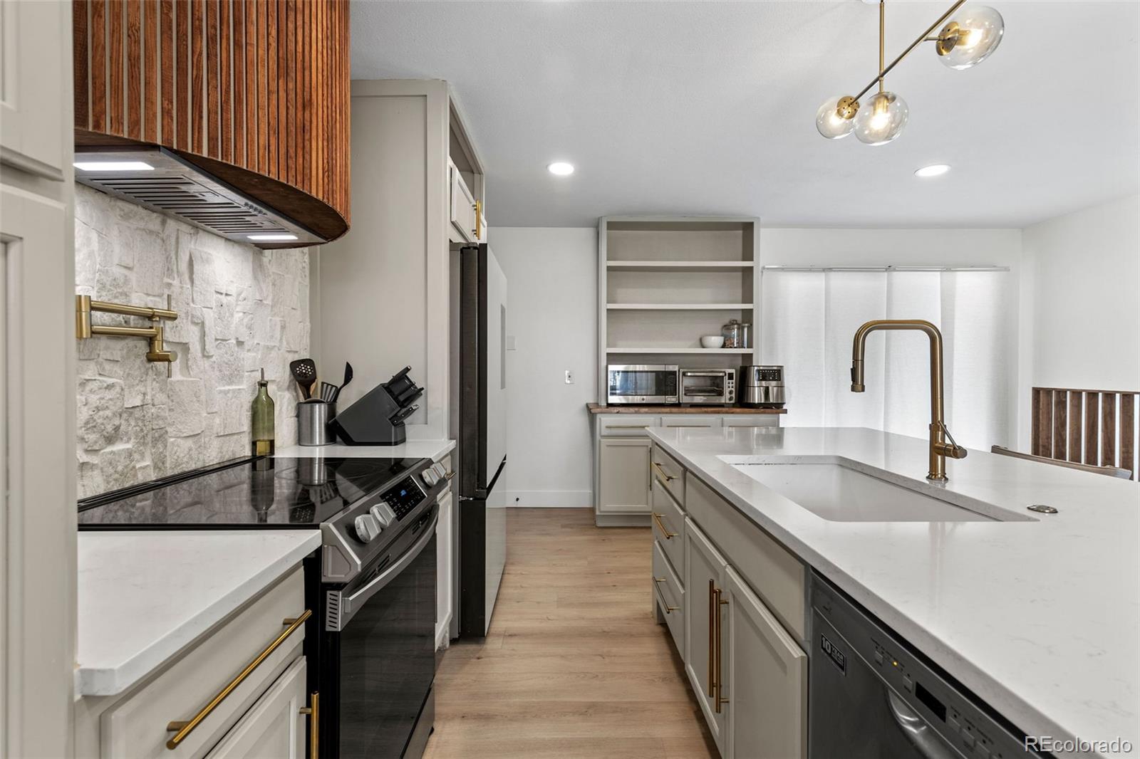 MLS Image #5 for 690 s newark court,aurora, Colorado
