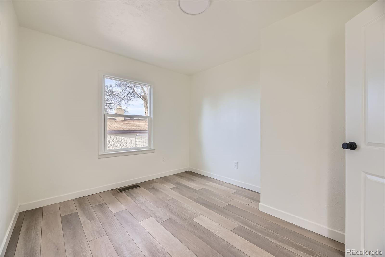 MLS Image #20 for 4874 s lincoln street,englewood, Colorado