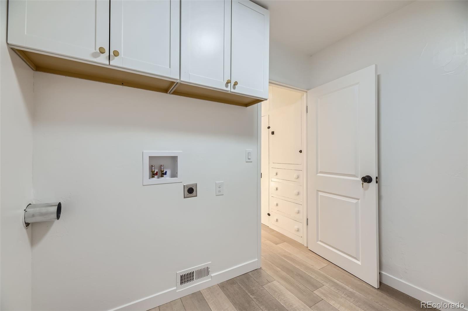 MLS Image #22 for 4874 s lincoln street,englewood, Colorado