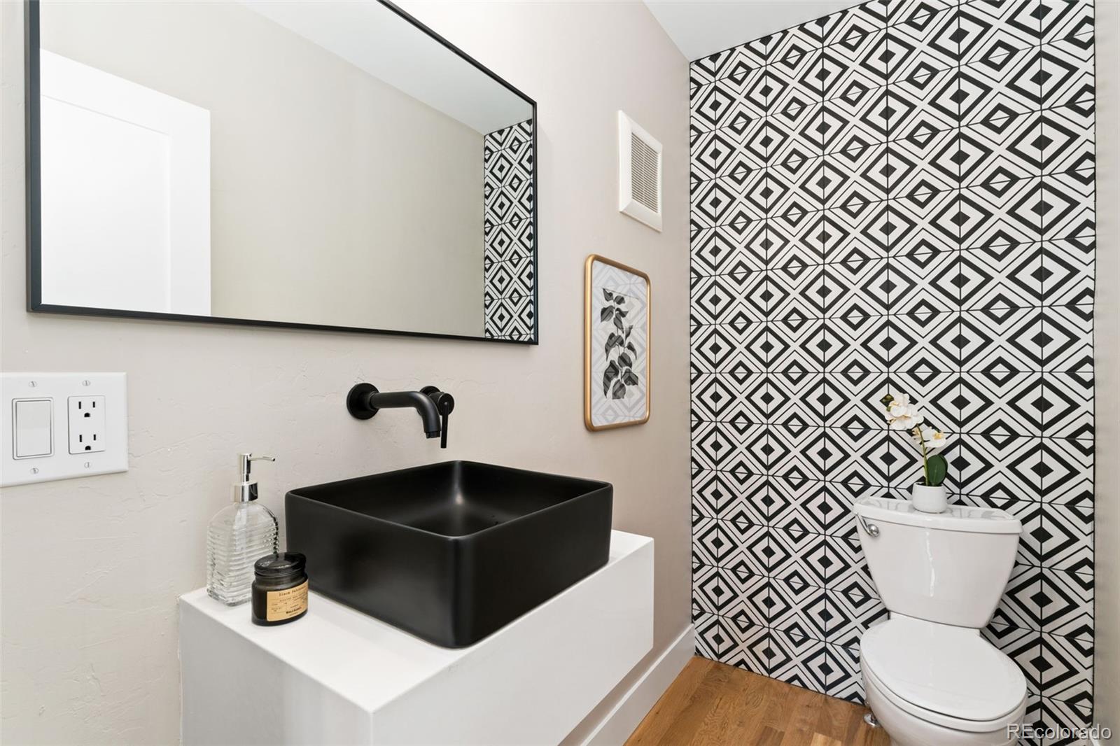MLS Image #16 for 1385 n king street,denver, Colorado