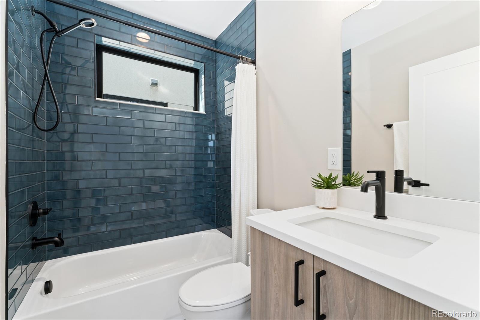 MLS Image #22 for 1385 n king street,denver, Colorado