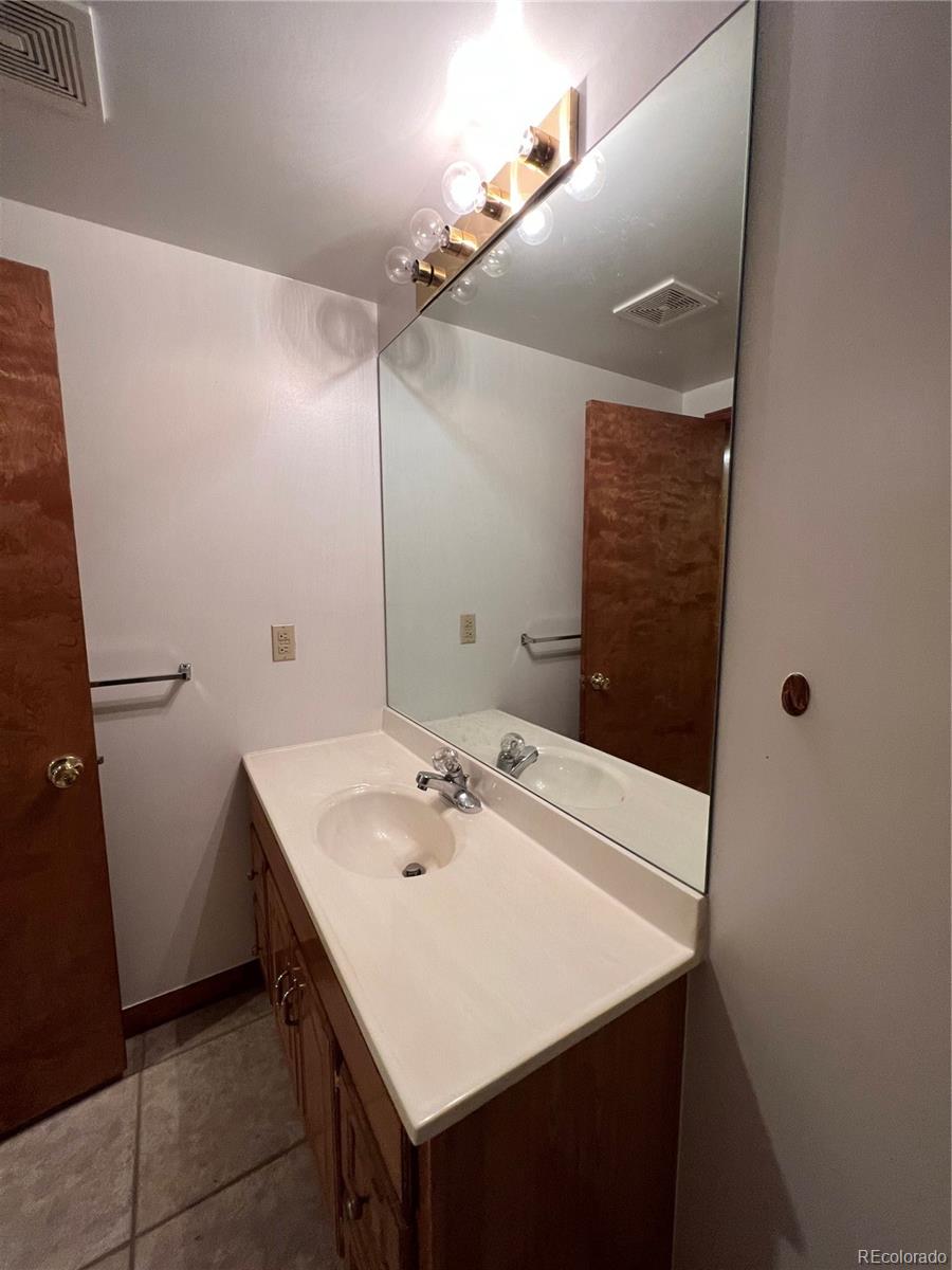 MLS Image #24 for 15983 e loyola drive,aurora, Colorado
