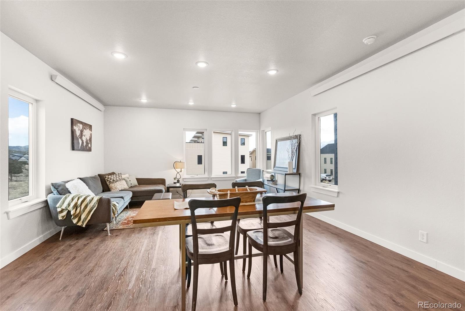 MLS Image #6 for 585 n railroad street,buena vista, Colorado