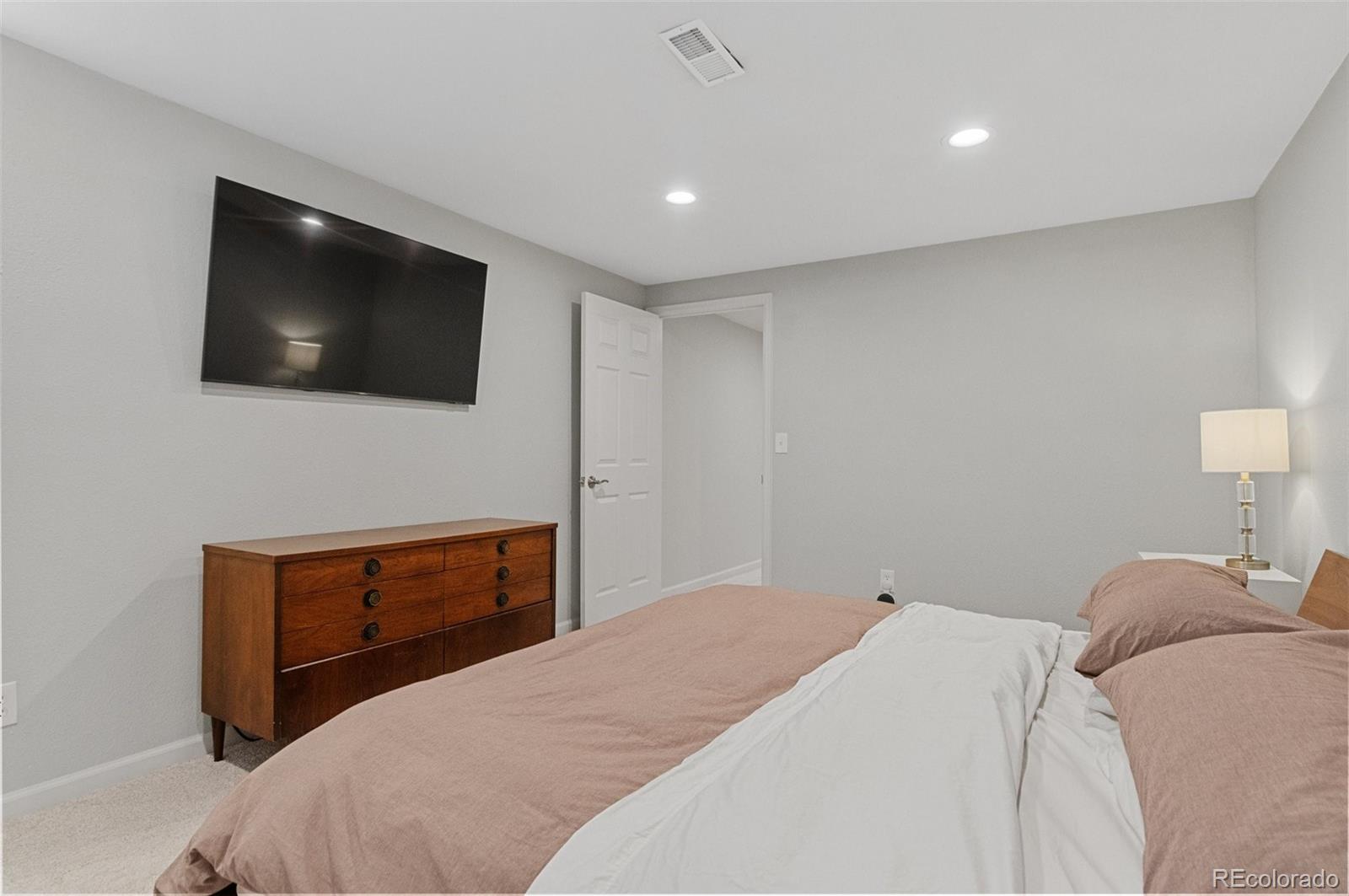 MLS Image #19 for 9790 e 5th avenue,aurora, Colorado