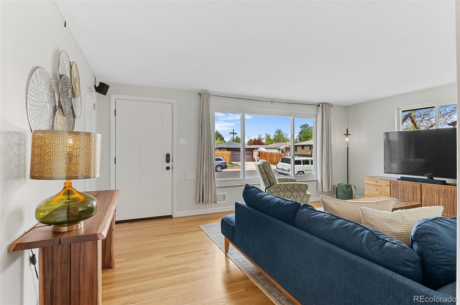 MLS Image #9 for 9790 e 5th avenue,aurora, Colorado
