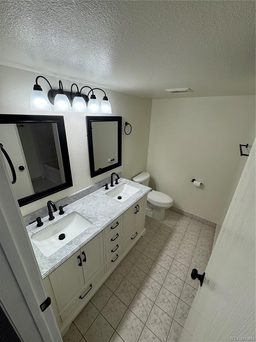 MLS Image #18 for 942 s walden street,aurora, Colorado