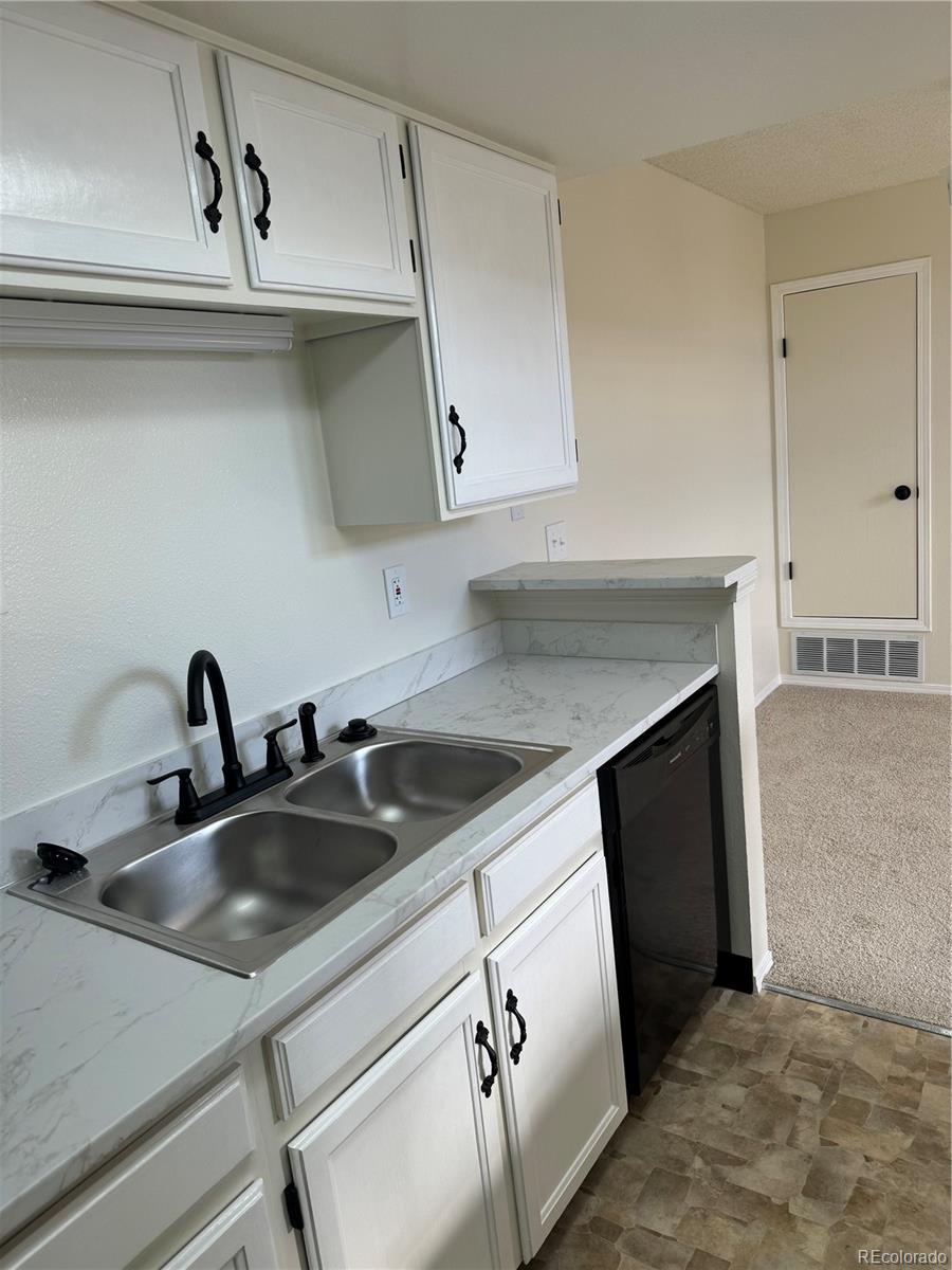 MLS Image #6 for 942 s walden street,aurora, Colorado