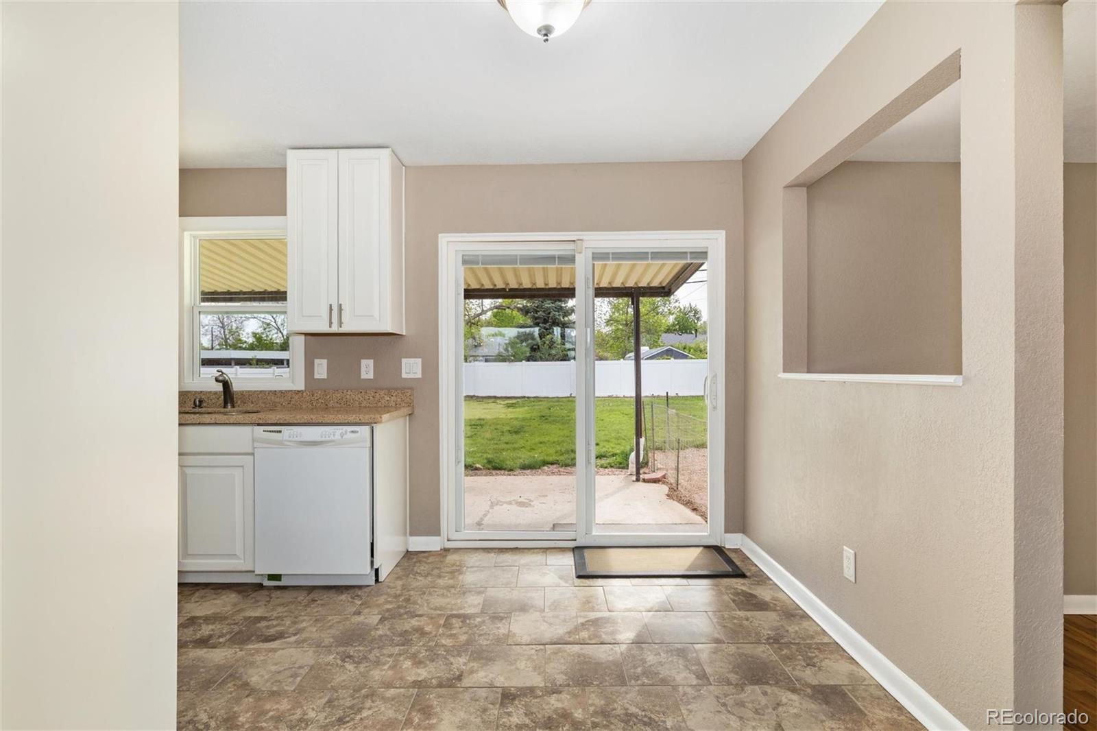 MLS Image #8 for 5142 s pennsylvania street,littleton, Colorado
