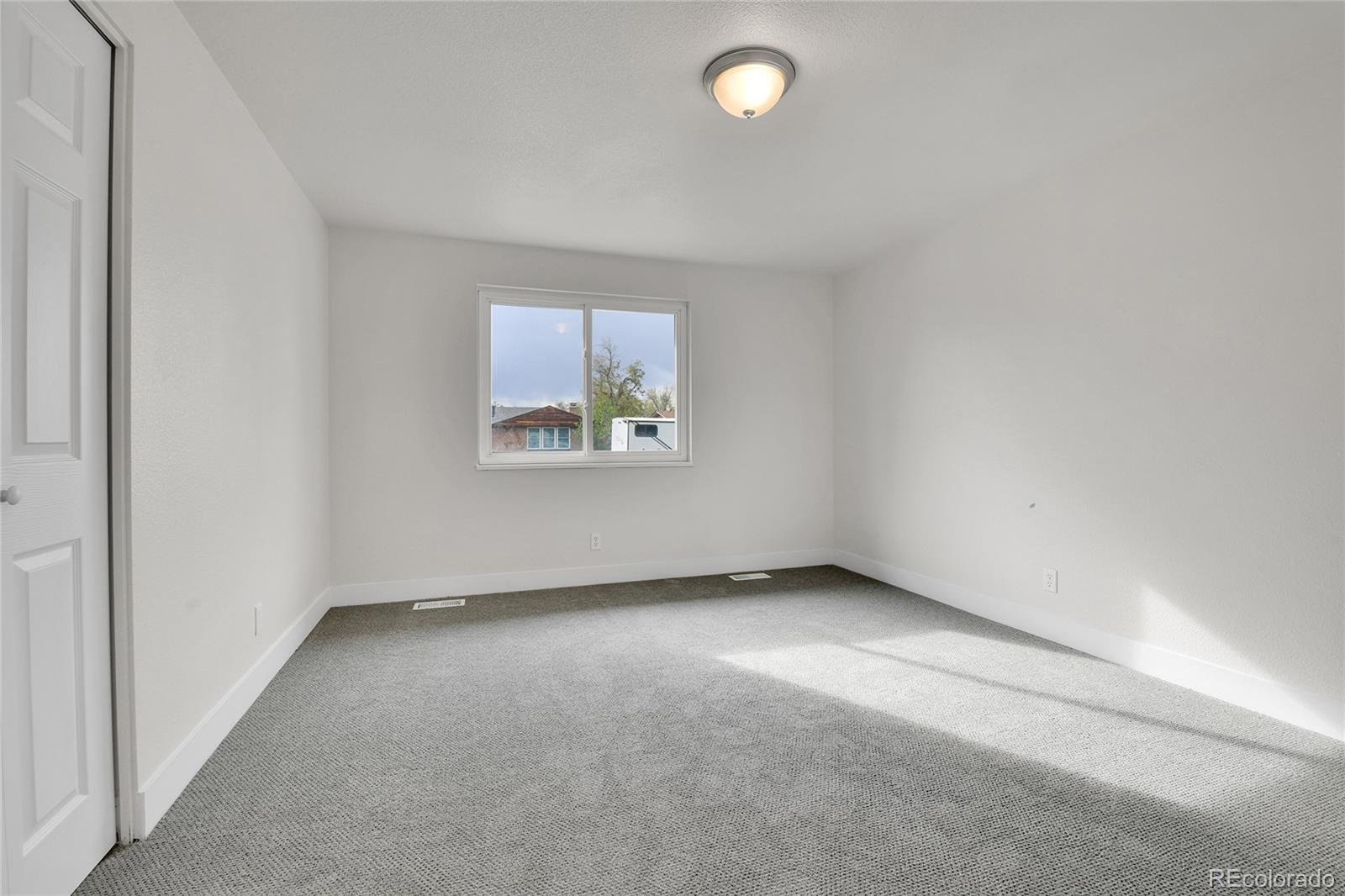 MLS Image #17 for 5224  scranton court,denver, Colorado