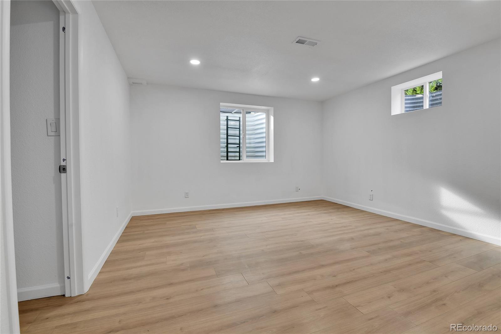 MLS Image #21 for 5224  scranton court,denver, Colorado