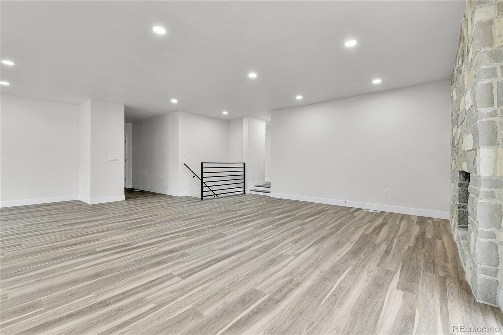 MLS Image #6 for 5224  scranton court,denver, Colorado