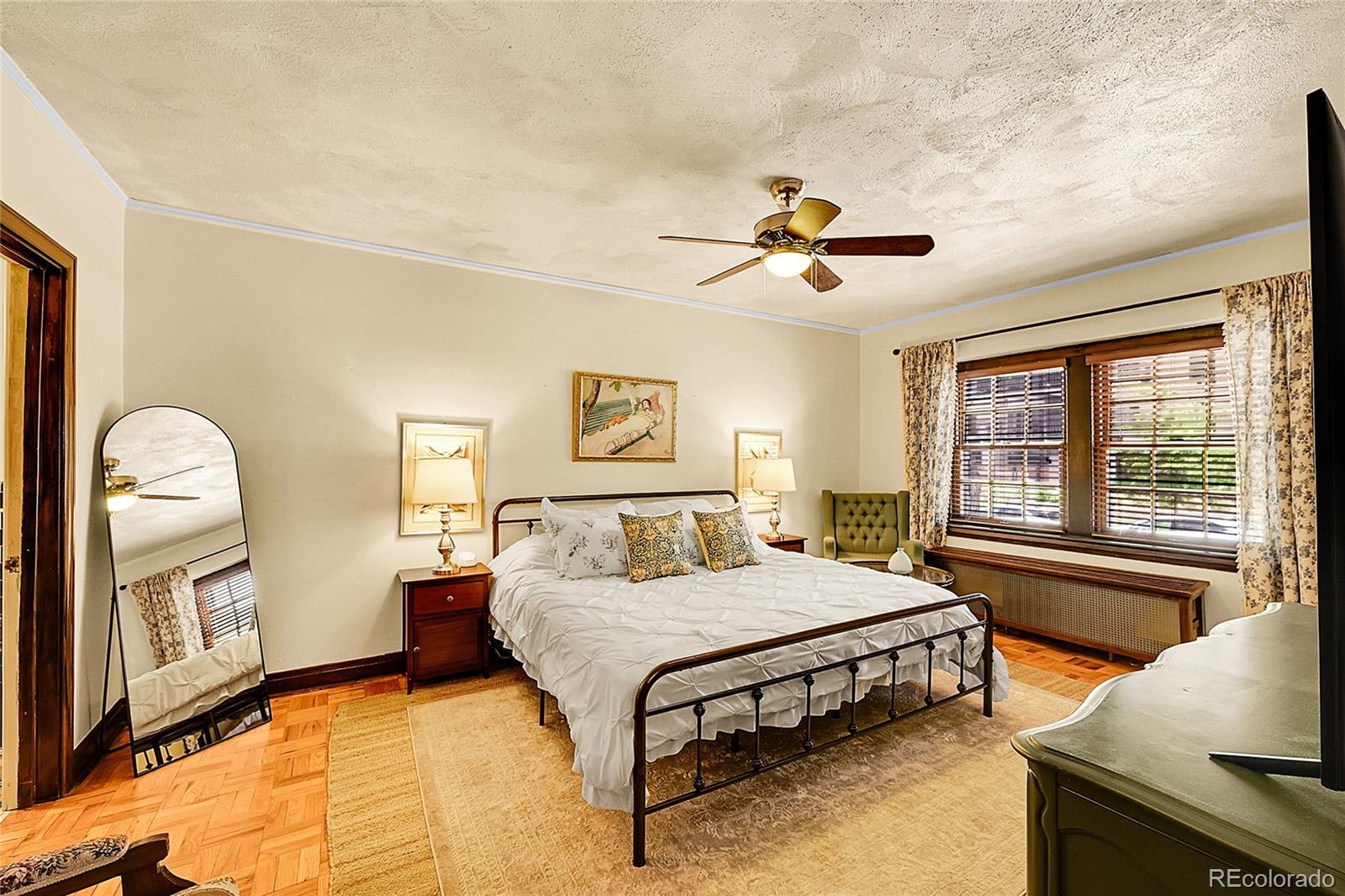 MLS Image #16 for 963 n logan street,denver, Colorado