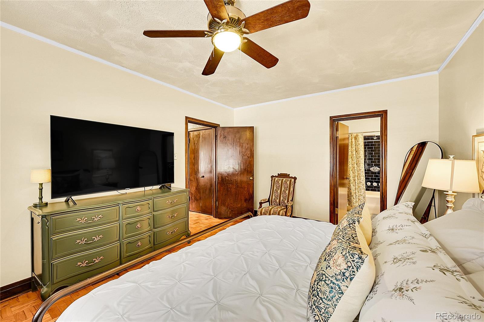MLS Image #19 for 963 n logan street,denver, Colorado