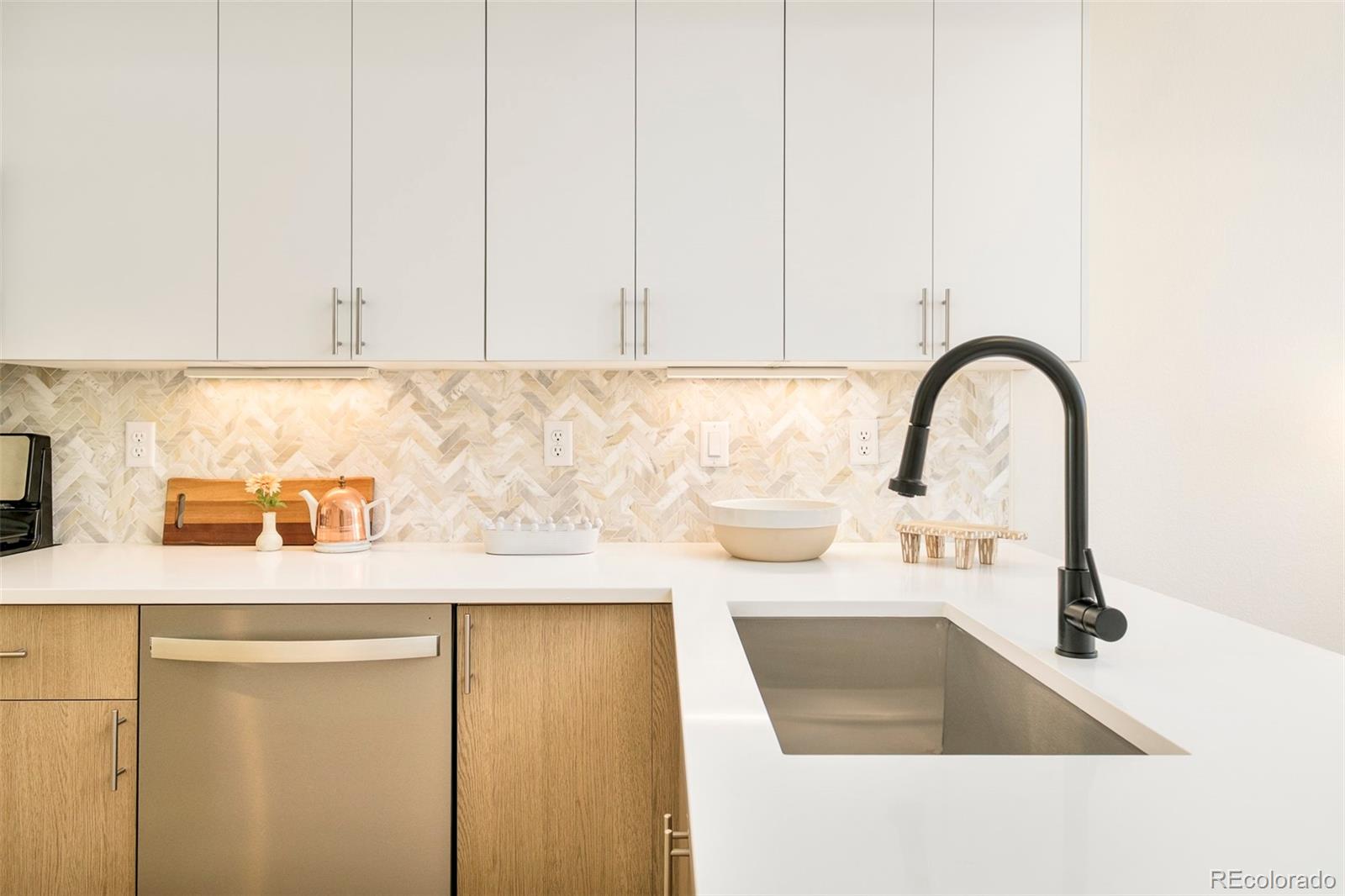 MLS Image #10 for 2105 s galapago street,denver, Colorado