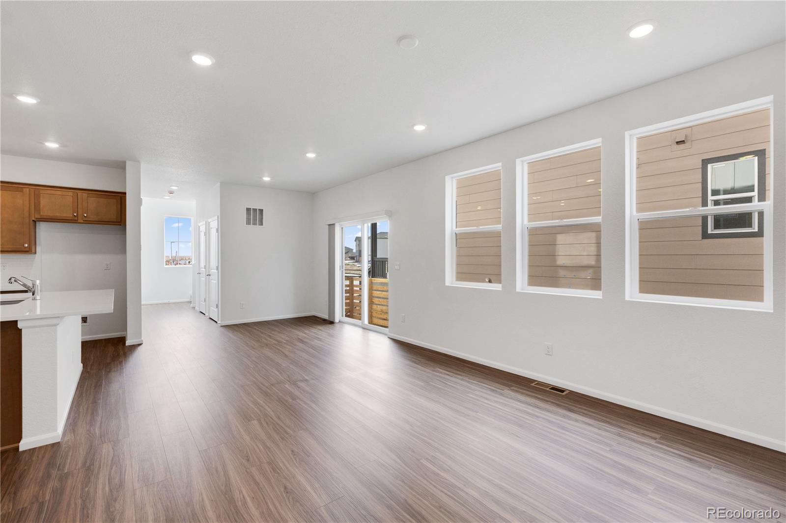 MLS Image #5 for 5456 n elk street,aurora, Colorado