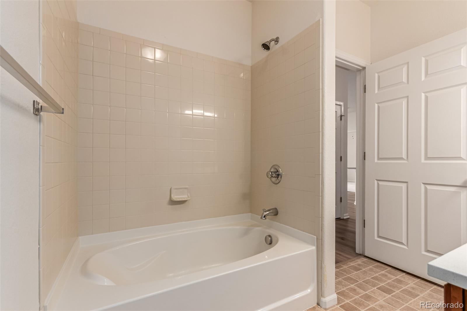 MLS Image #18 for 9633 e 5th avenue 10304,denver, Colorado