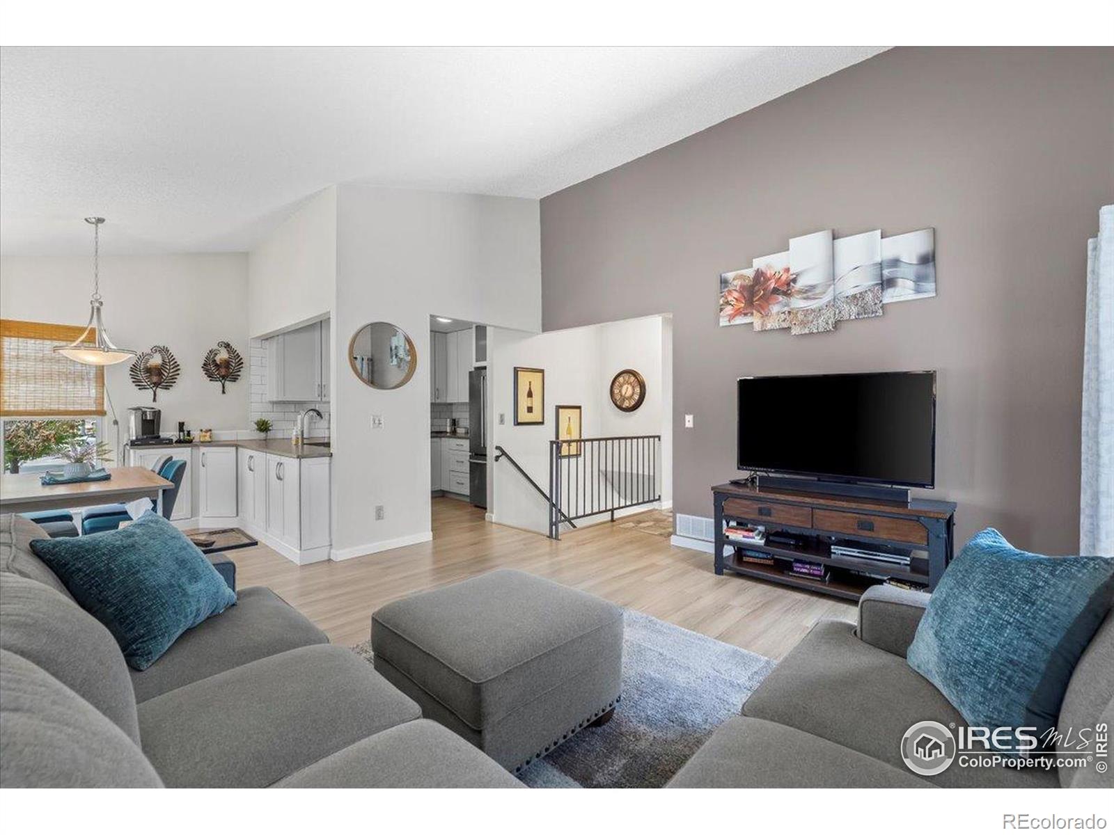 MLS Image #2 for 803 w lucerne drive,lafayette, Colorado