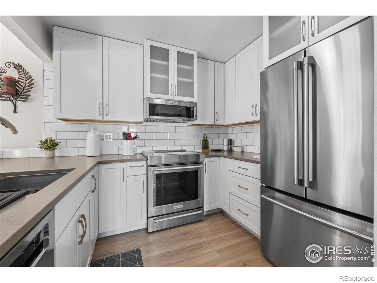 MLS Image #3 for 803 w lucerne drive,lafayette, Colorado