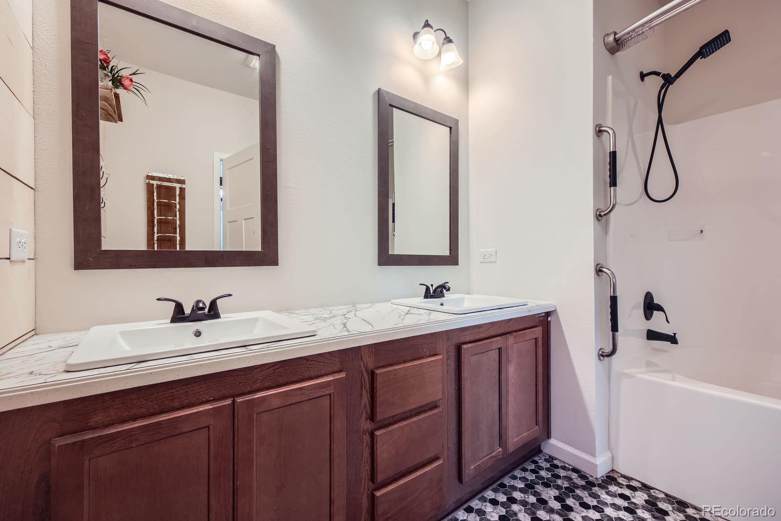 MLS Image #14 for 180  garnet way,florissant, Colorado