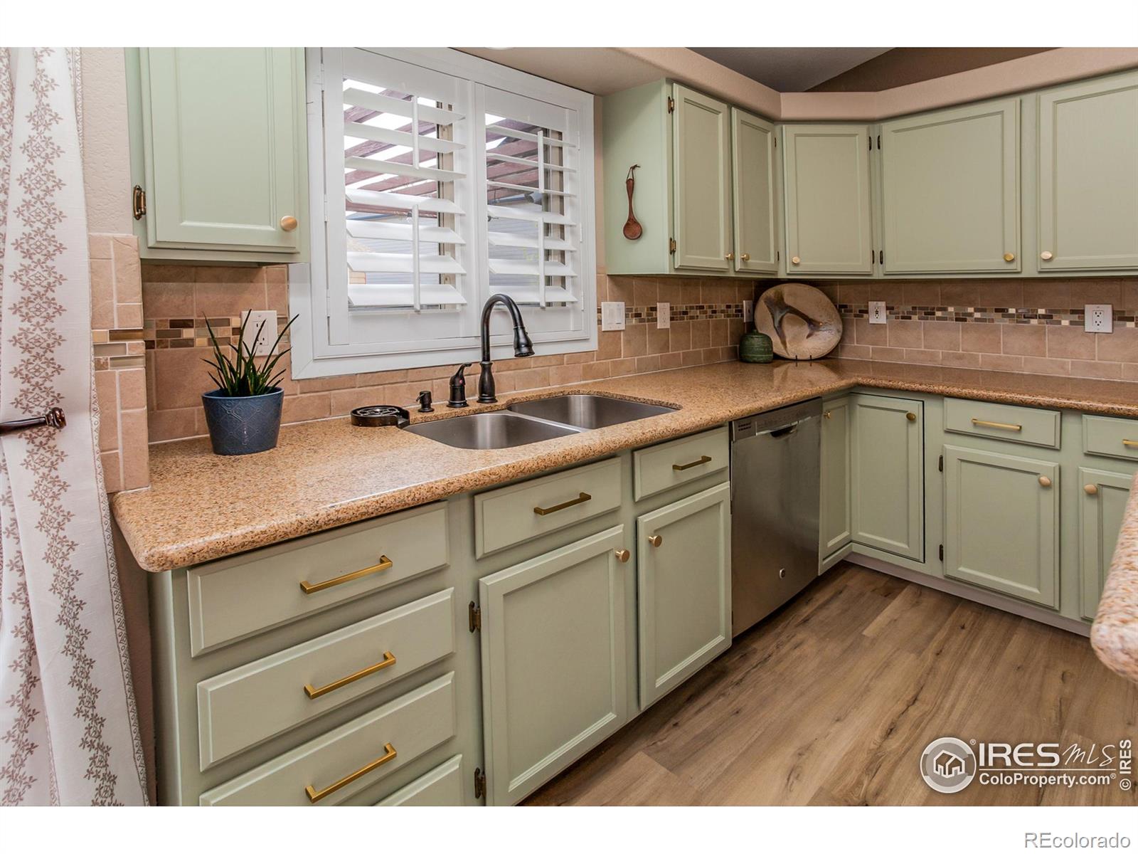 MLS Image #14 for 1728  manchester court,loveland, Colorado