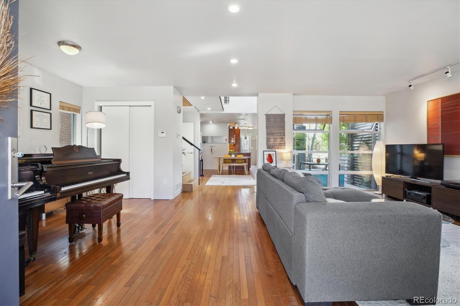 MLS Image #5 for 190 w archer place,denver, Colorado