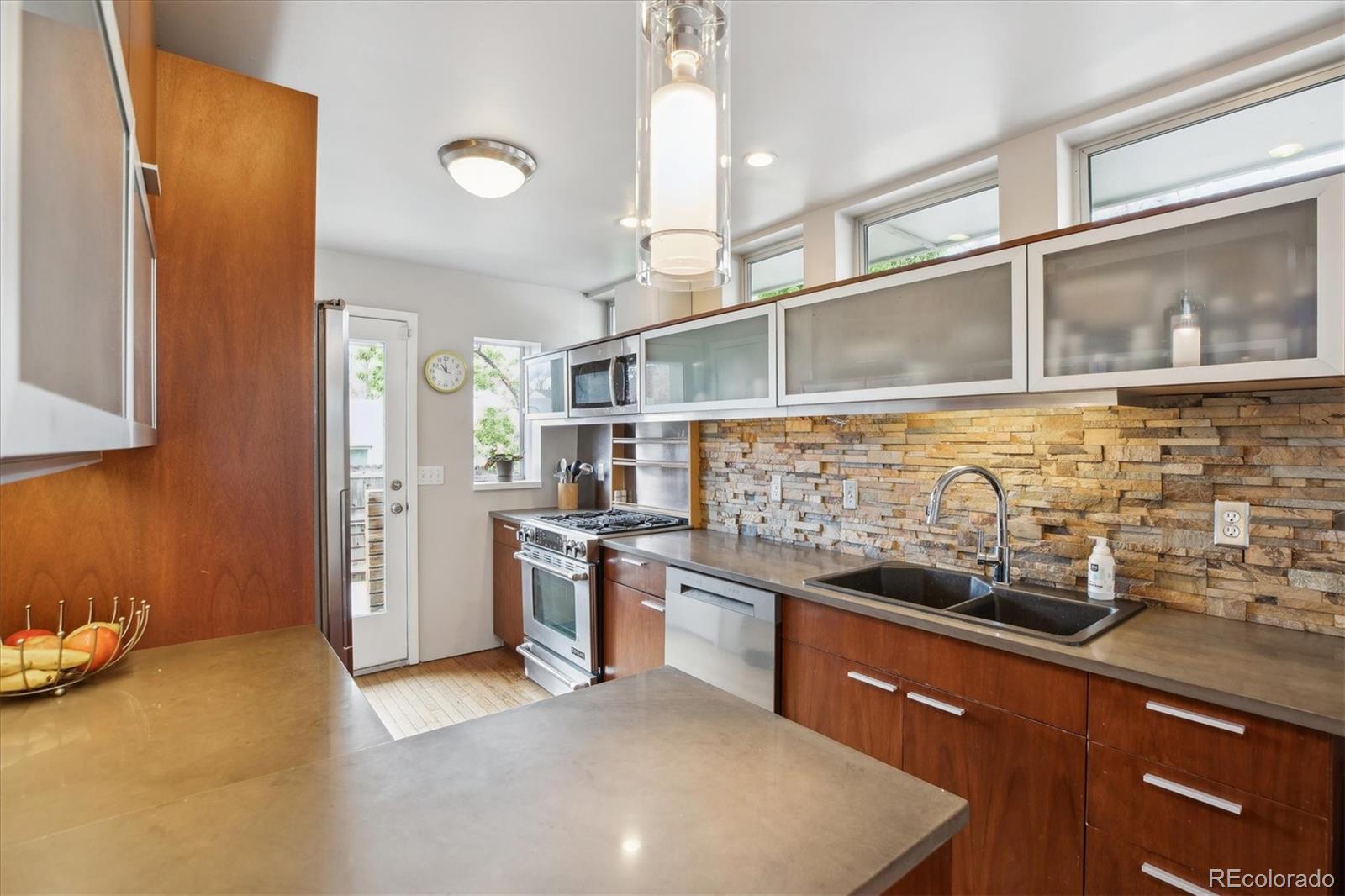 MLS Image #9 for 190 w archer place,denver, Colorado