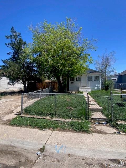 CMA Image for 1368  Joliet Street,Aurora, Colorado