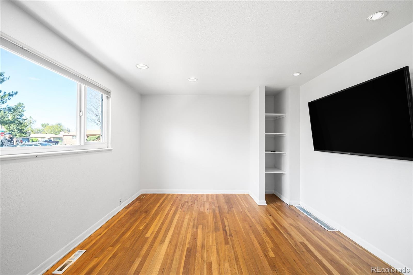 MLS Image #11 for 3316 n glencoe street,denver, Colorado