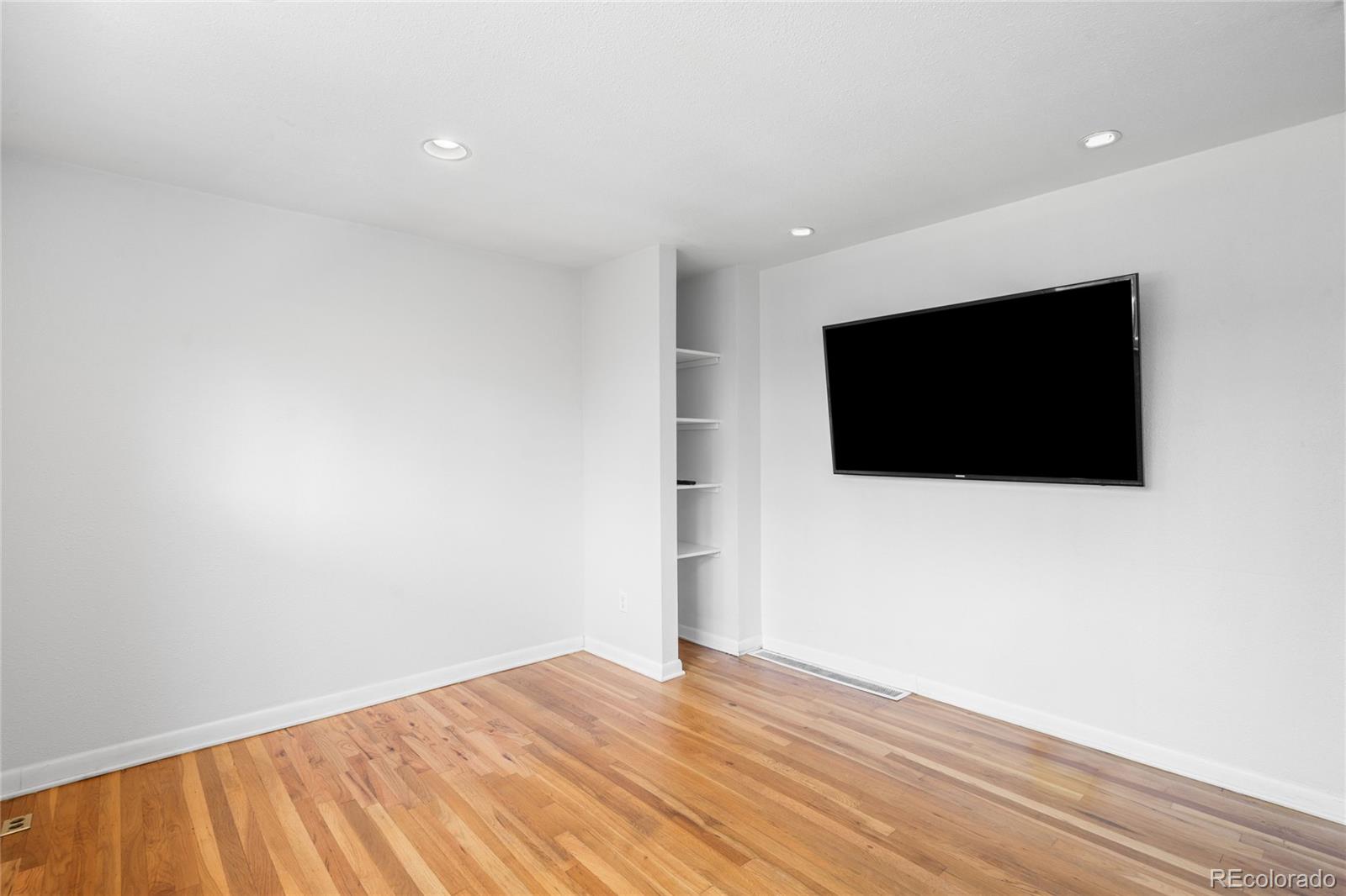 MLS Image #13 for 3316 n glencoe street,denver, Colorado