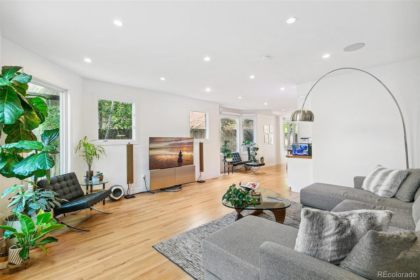MLS Image #16 for 421  saint paul street,denver, Colorado