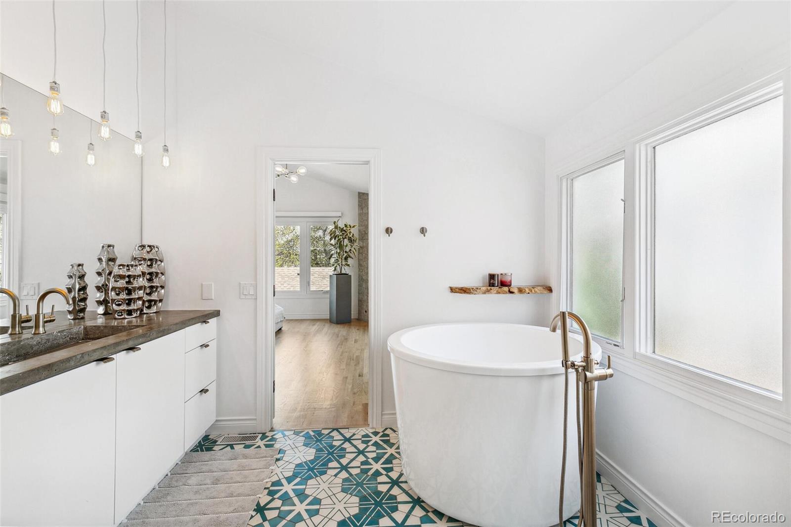 MLS Image #25 for 421  saint paul street,denver, Colorado