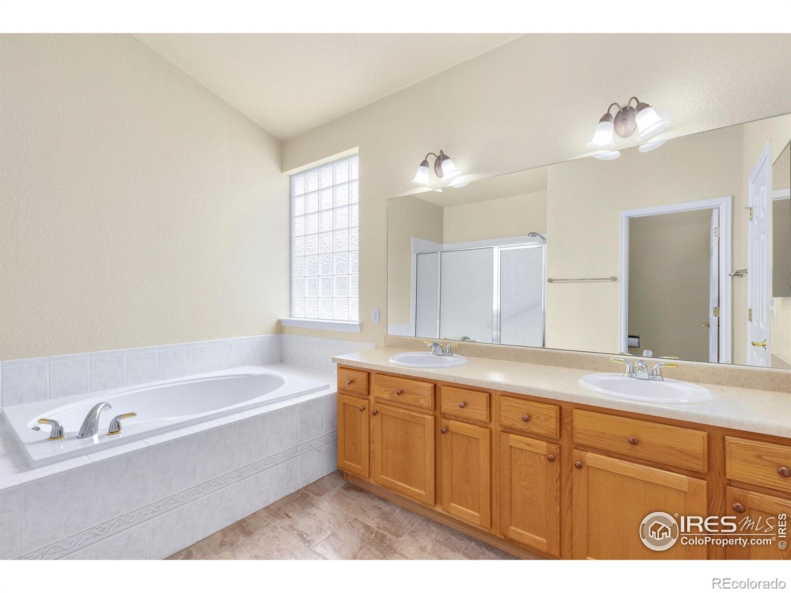 MLS Image #11 for 1810  signature court,longmont, Colorado