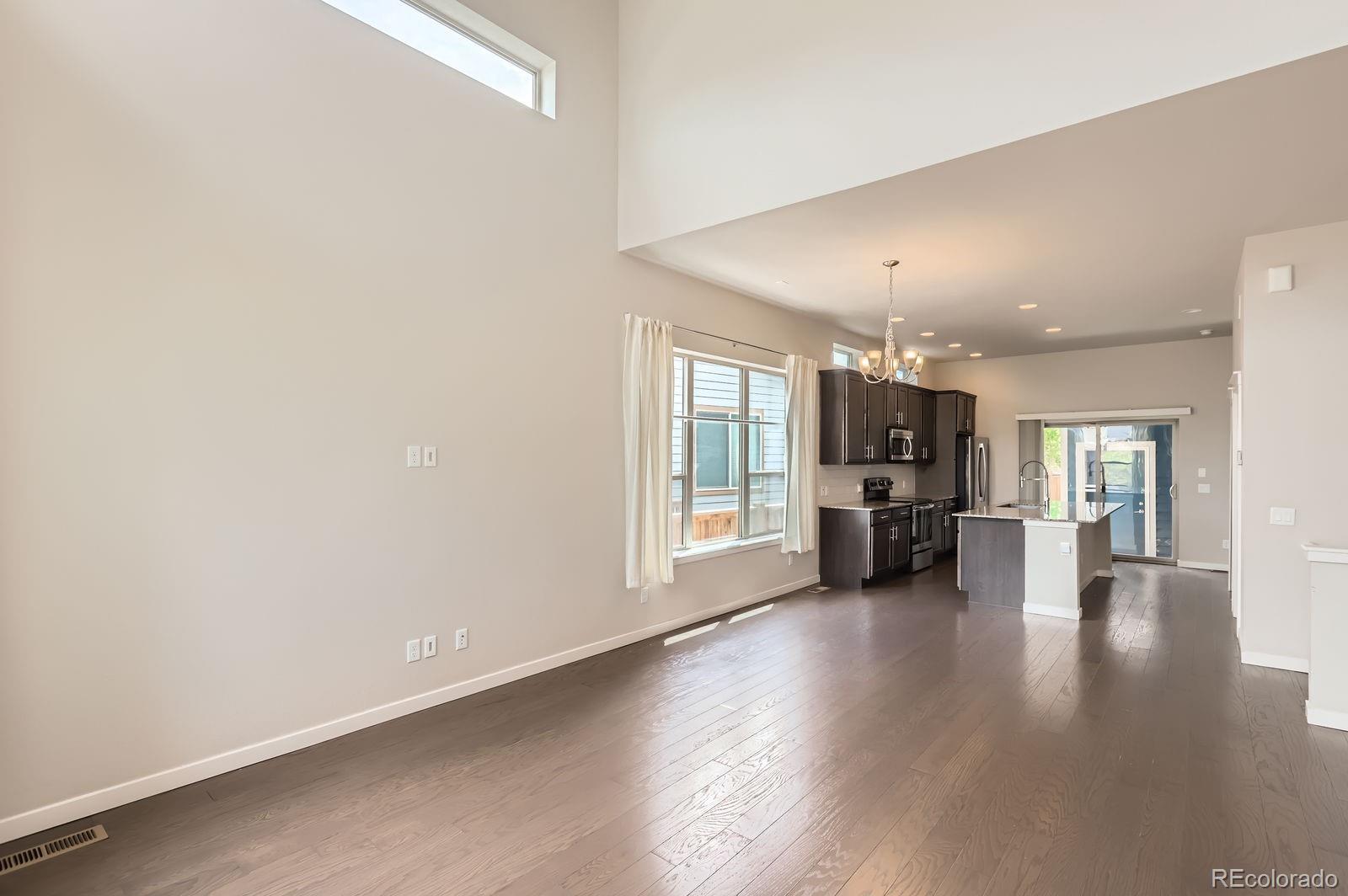 MLS Image #10 for 9422 e 58th place,denver, Colorado