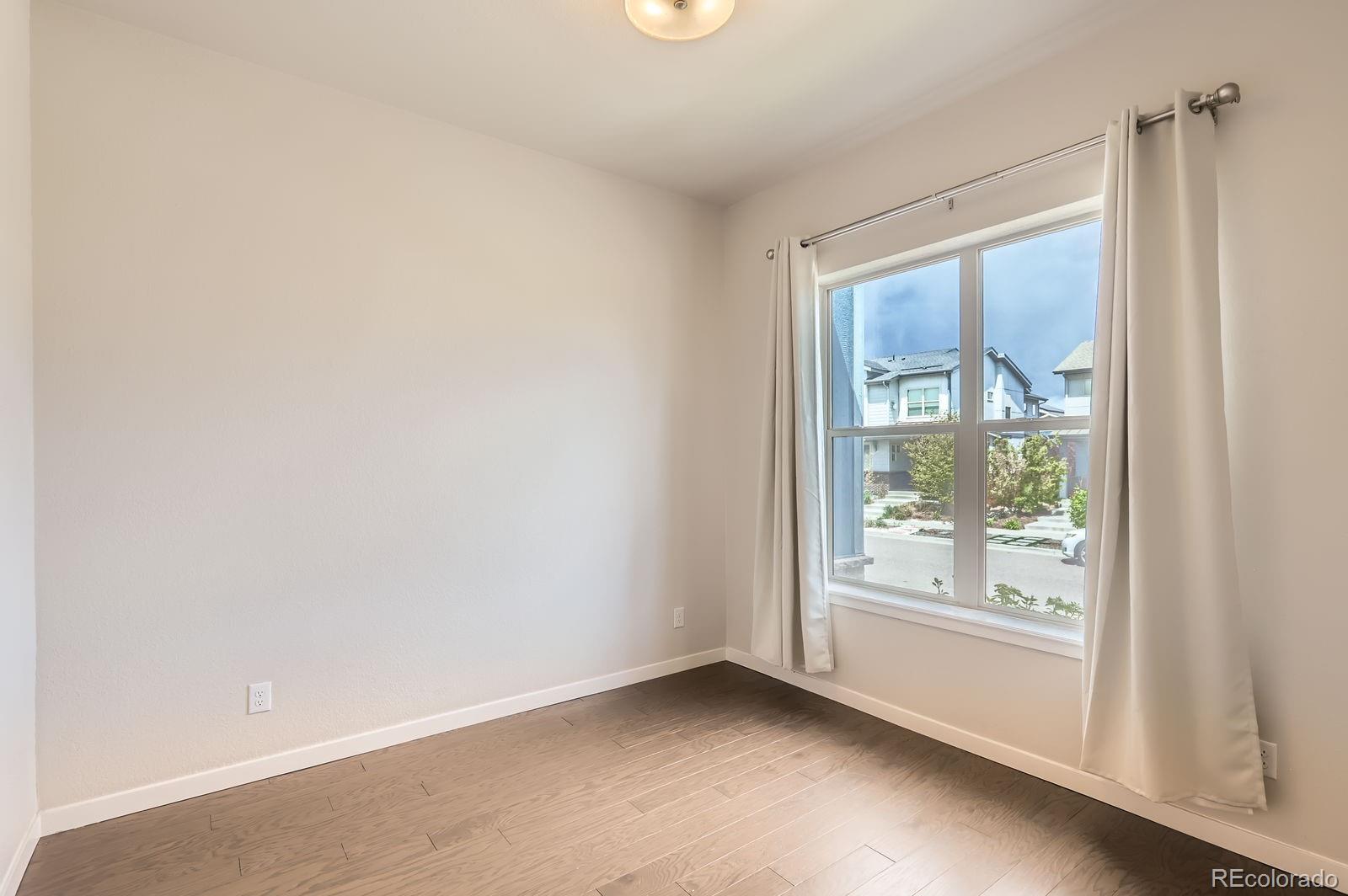 MLS Image #18 for 9422 e 58th place,denver, Colorado
