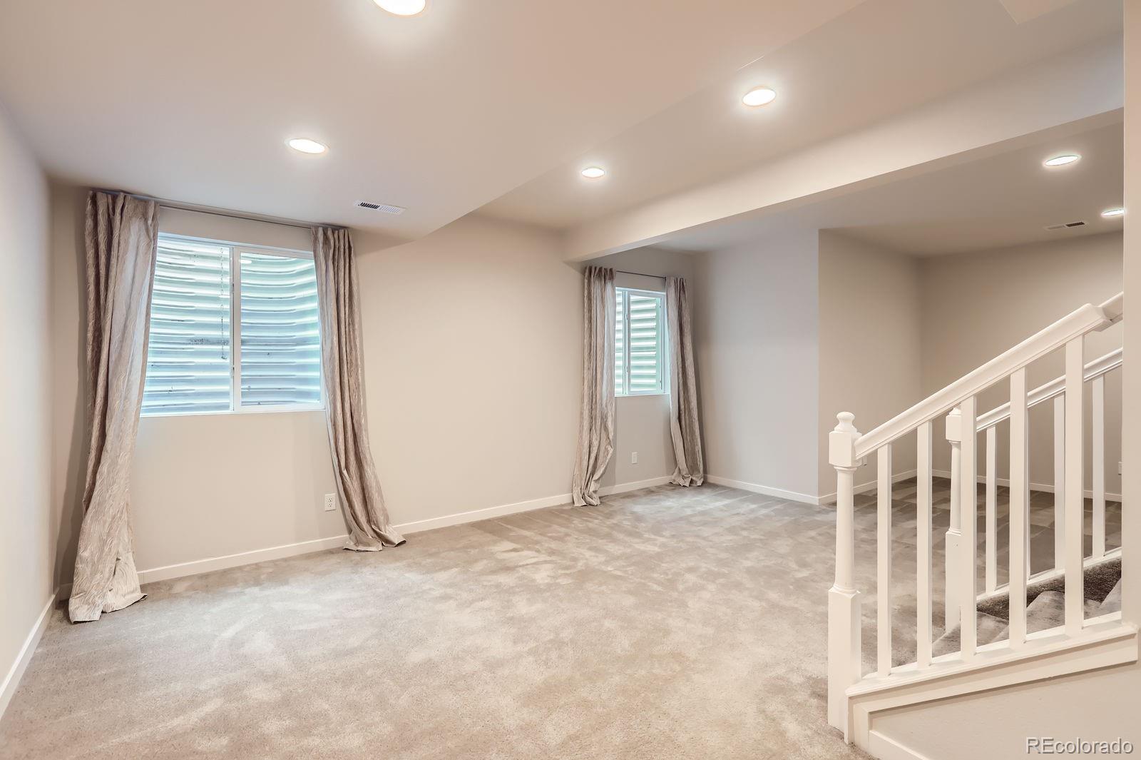 MLS Image #24 for 9422 e 58th place,denver, Colorado