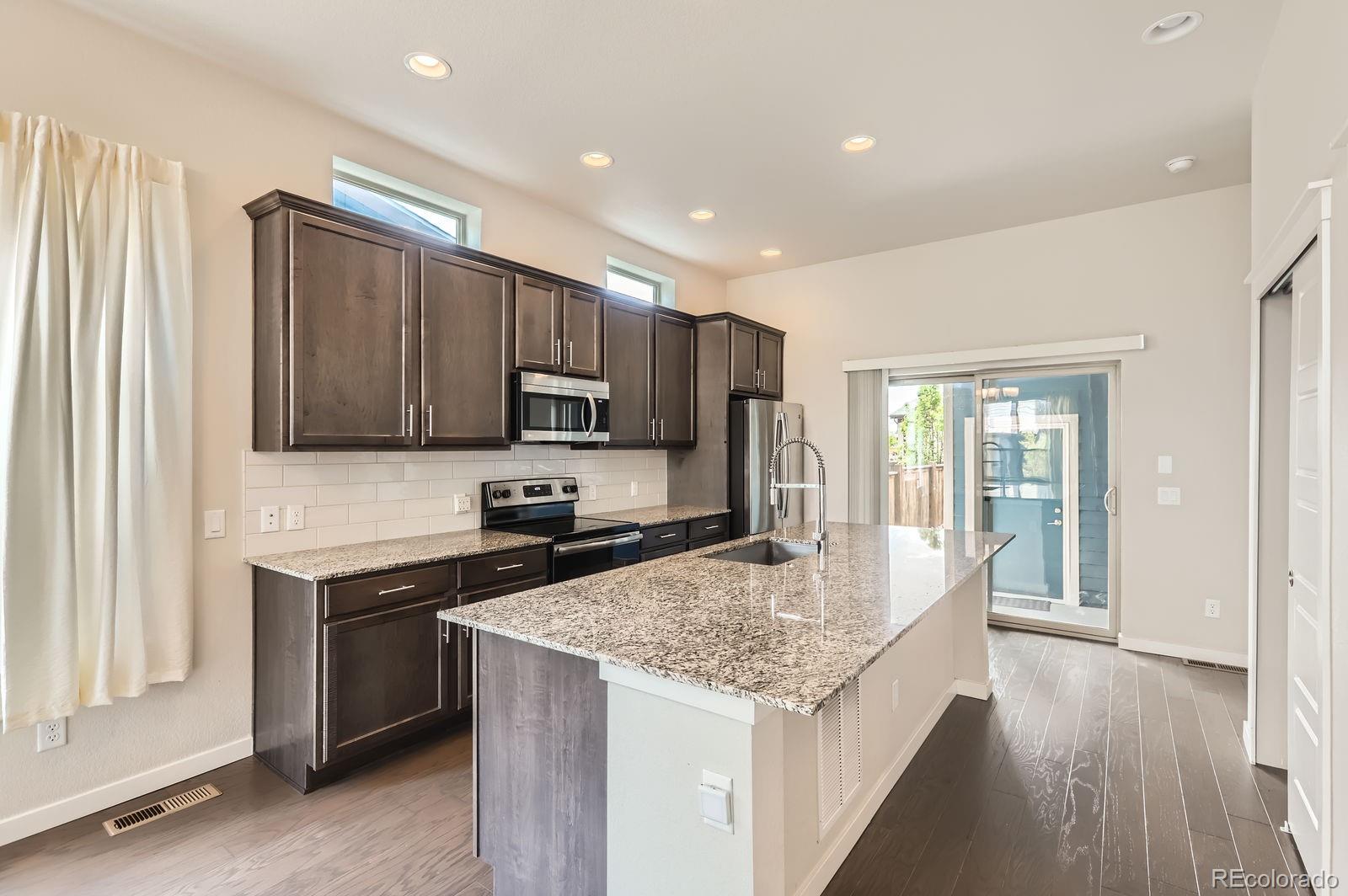 MLS Image #4 for 9422 e 58th place,denver, Colorado